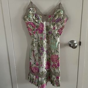 VINTAGE VICTORIA SECRET SLIP DRESS